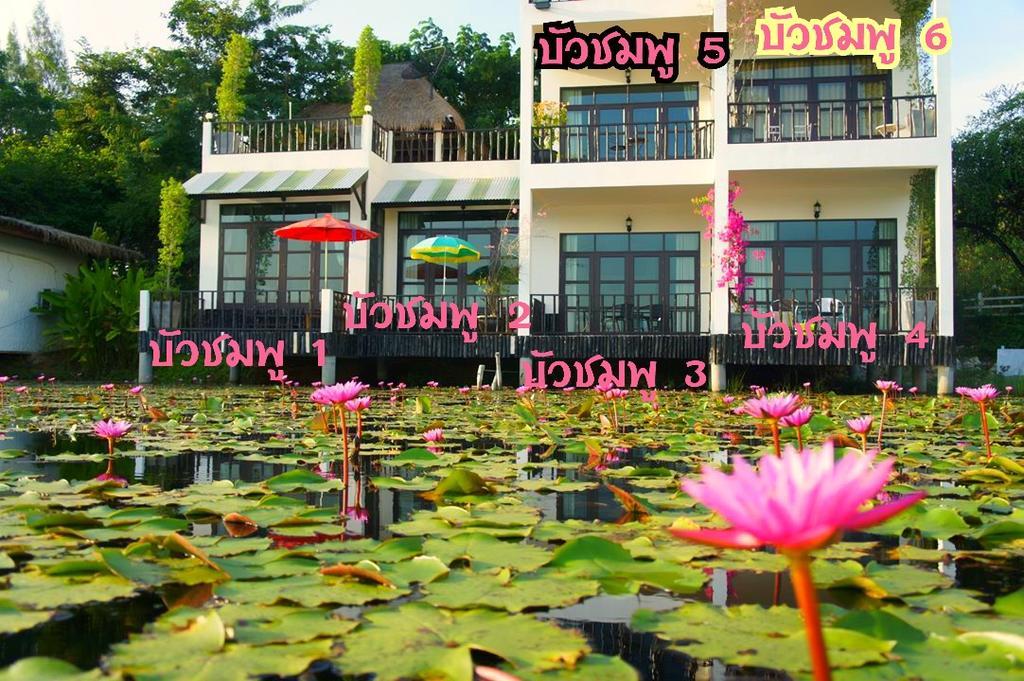 Golden Lake View Boutique Resort Kanchanaburi Bagian luar foto