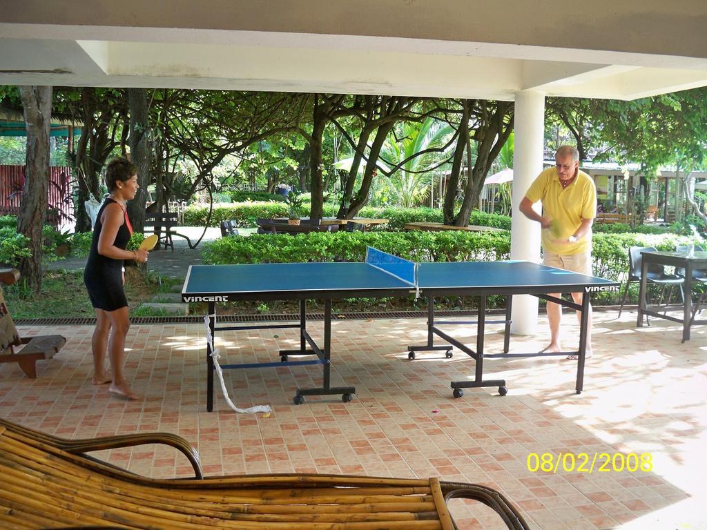 Golden Lake View Boutique Resort Kanchanaburi Bagian luar foto