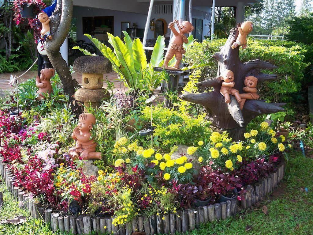Golden Lake View Boutique Resort Kanchanaburi Bagian luar foto